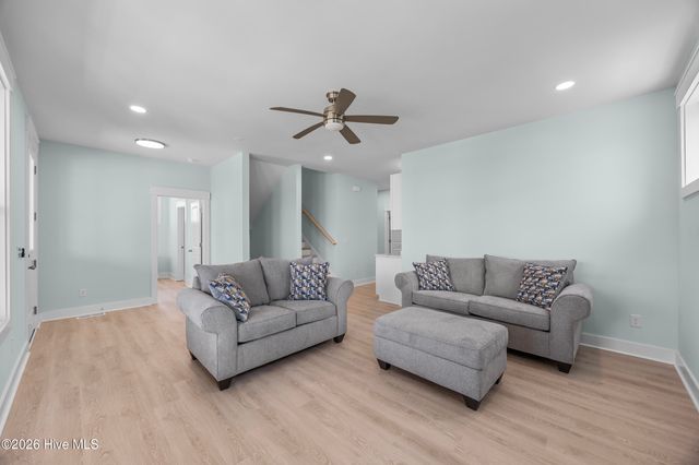 24 Porpoise Place, N Topsail Beach, NC 28460