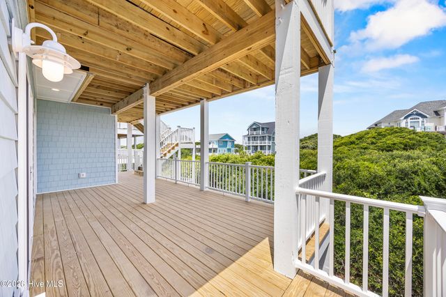 24 Porpoise Place, N Topsail Beach, NC 28460