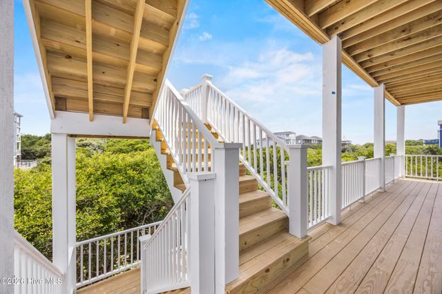 24 Porpoise Place, N Topsail Beach, NC 28460