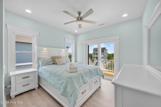 24 Porpoise Place, N Topsail Beach, NC 28460