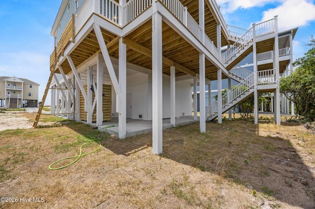 24 Porpoise Place, N Topsail Beach, NC 28460