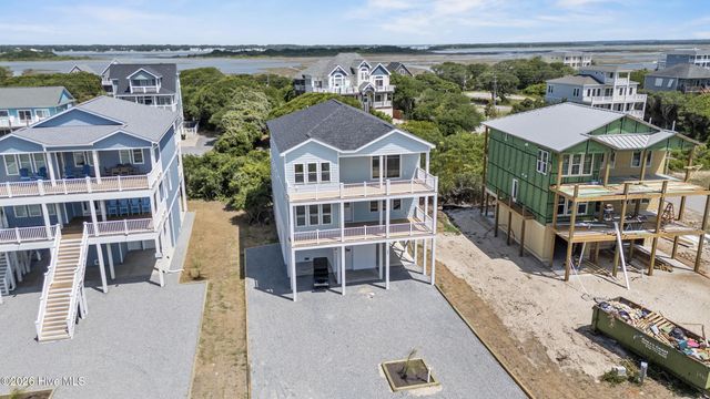 24 Porpoise Place, N Topsail Beach, NC 28460