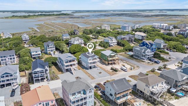 24 Porpoise Place, N Topsail Beach, NC 28460