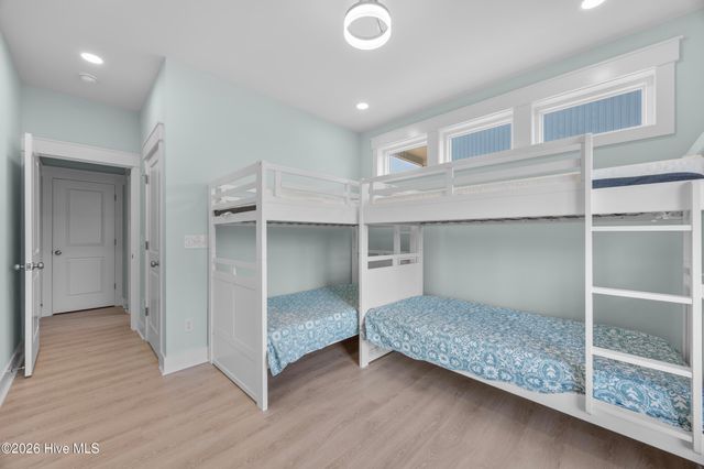 24 Porpoise Place, N Topsail Beach, NC 28460