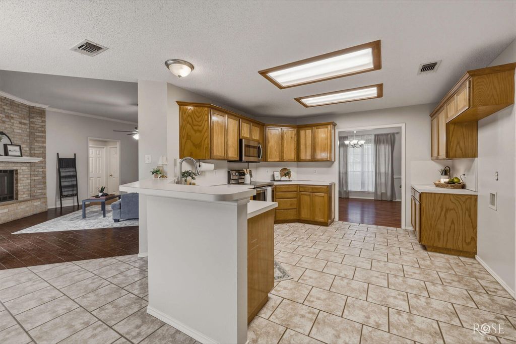 Image 11 of property listing at 3509 Shadyhill Drive, San Angelo, TX 76904