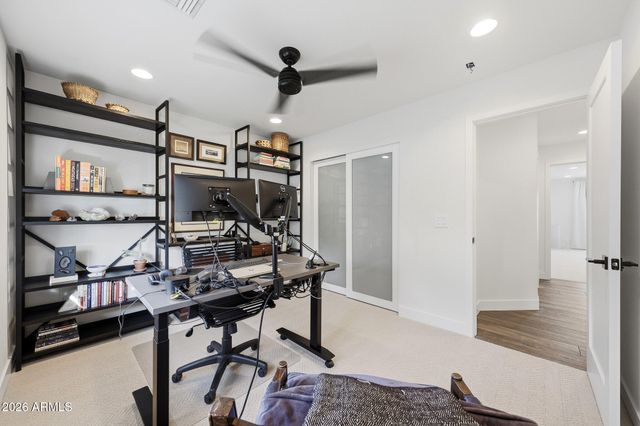 2219 E PALMAIRE Avenue, Phoenix, AZ 85020