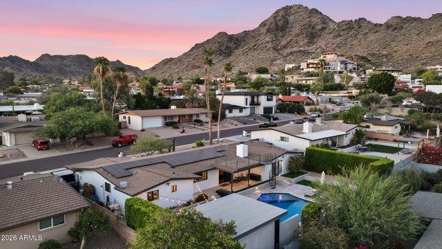 2219 E PALMAIRE Avenue, Phoenix, AZ 85020
