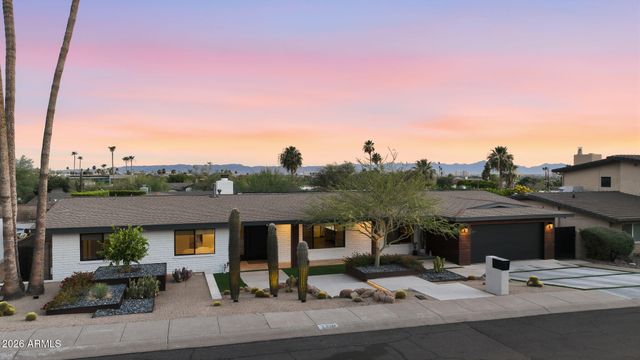 2219 E PALMAIRE Avenue, Phoenix, AZ 85020