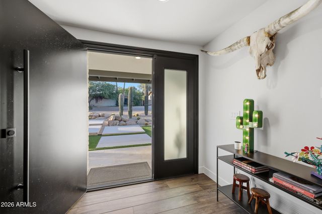 2219 E PALMAIRE Avenue, Phoenix, AZ 85020