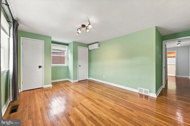 7115 VALLEY AVE, Philadelphia, PA 19128