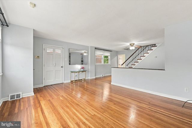 7115 VALLEY AVE, Philadelphia, PA 19128