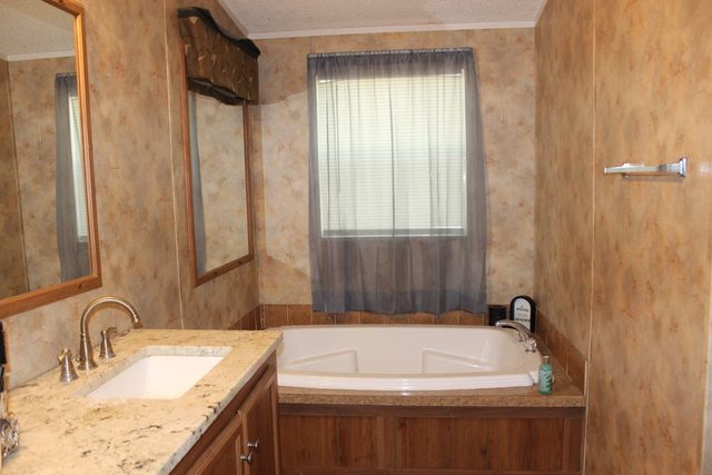 159 E Annie Lane, Center Point, TX 78010