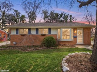 516 Miller Avenue, Rochester, MI 48307