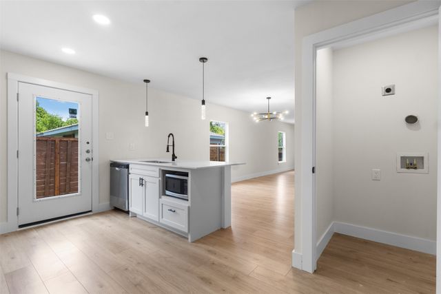 2117 Andrew Avenue, Fort Worth, TX 76105
