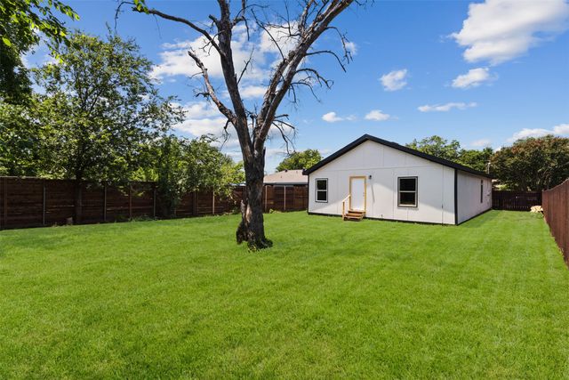 2117 Andrew Avenue, Fort Worth, TX 76105