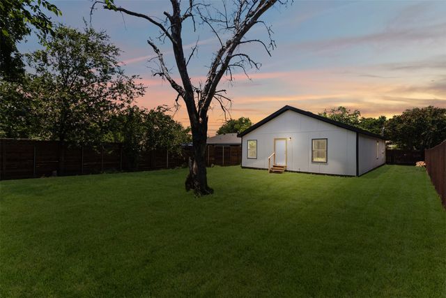 2117 Andrew Avenue, Fort Worth, TX 76105