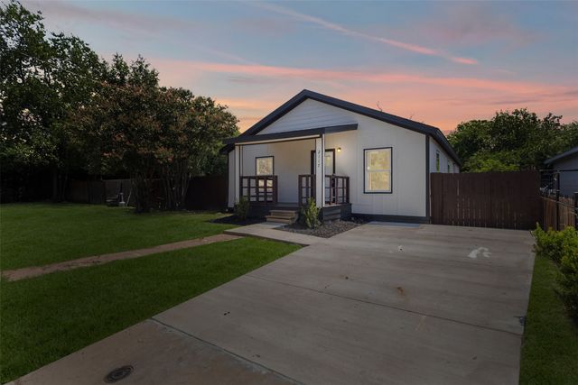 2117 Andrew Avenue, Fort Worth, TX 76105