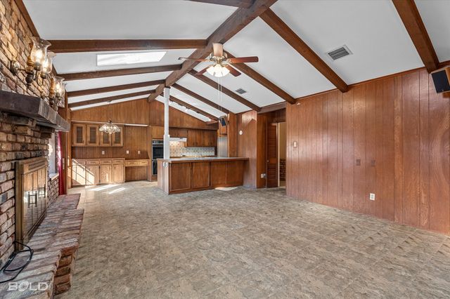 429 Kenshire Court, Shreveport, LA 71115