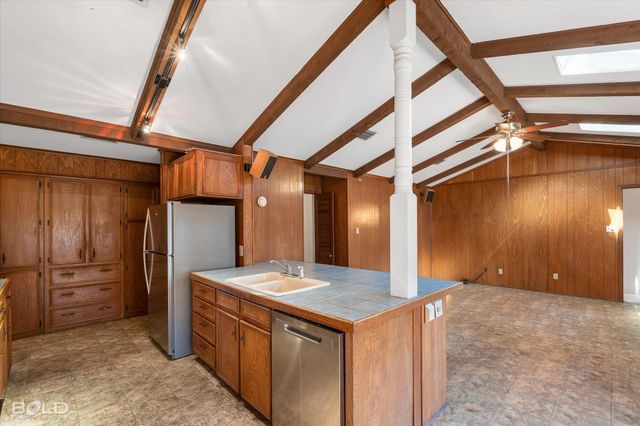 429 Kenshire Court, Shreveport, LA 71115