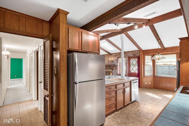 429 Kenshire Court, Shreveport, LA 71115