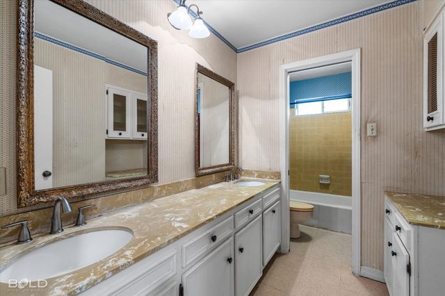 429 Kenshire Court, Shreveport, LA 71115