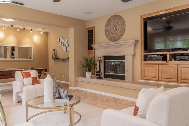 4166 Mystic View Ct, Hayward, CA 94542