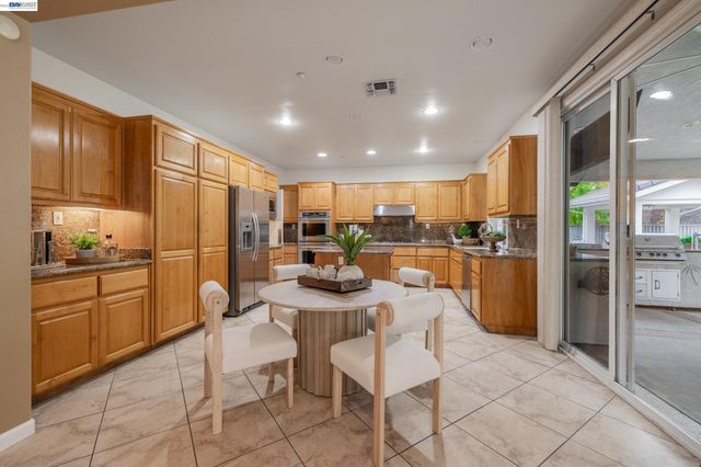 4166 Mystic View Ct, Hayward, CA 94542