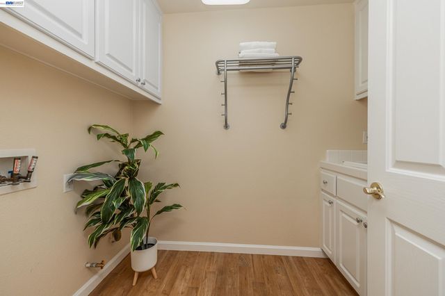 4166 Mystic View Ct, Hayward, CA 94542