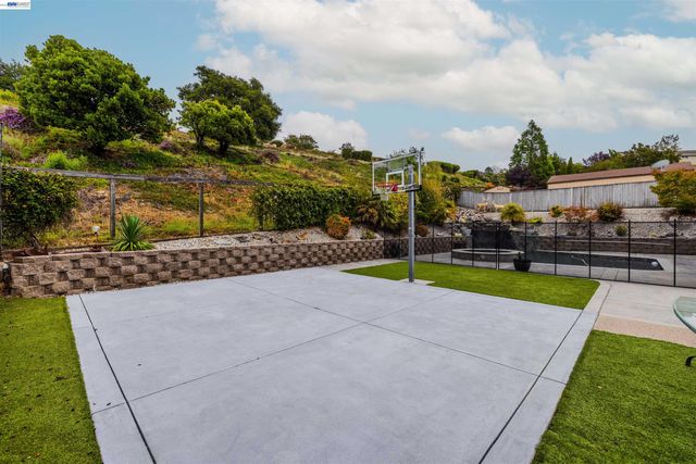 4166 Mystic View Ct, Hayward, CA 94542