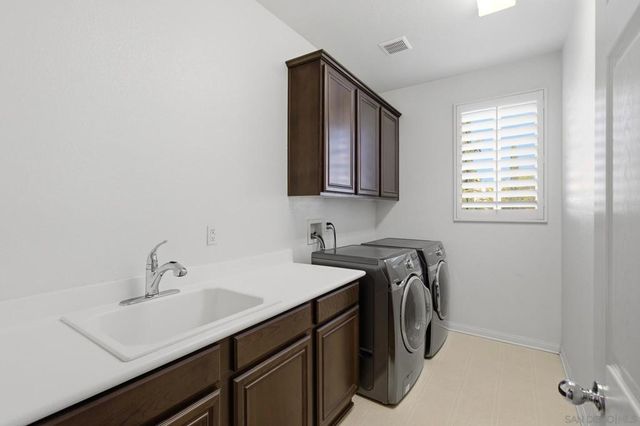 35607 Sainte Foy St, Murrieta, CA 92563