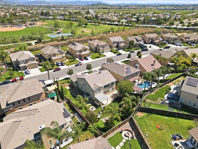 35607 Sainte Foy St, Murrieta, CA 92563