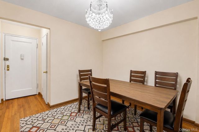 84-31 Van Wyck Expressway 2B, Briarwood, NY 11435