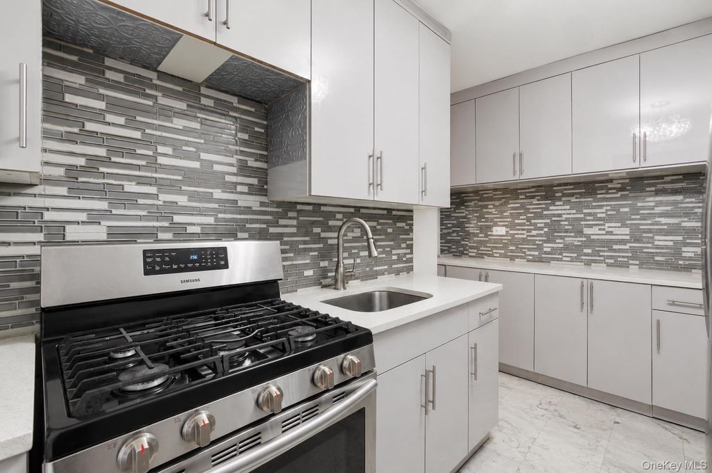 84-31 Van Wyck Expressway 2B, Briarwood, NY 11435 — photo 5