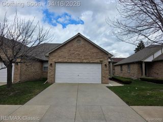 3909 Sunflower Lane, Warren, MI 48091