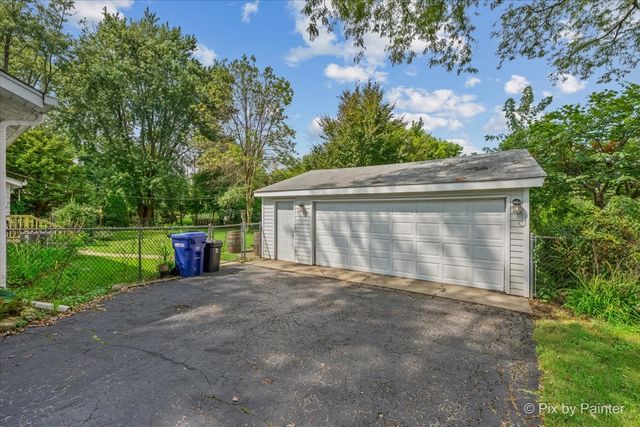 812 Hitchcock Avenue, Lisle, IL 60532
