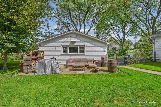 812 Hitchcock Avenue, Lisle, IL 60532