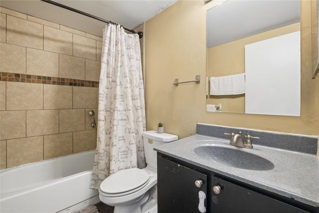 500 Harrison Avenue, Grinnell, IA 50112