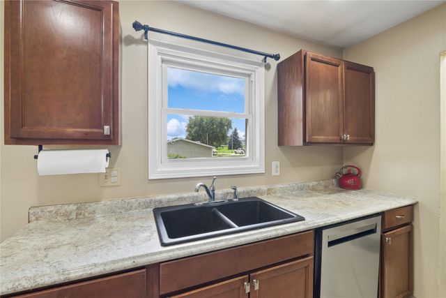 500 Harrison Avenue, Grinnell, IA 50112