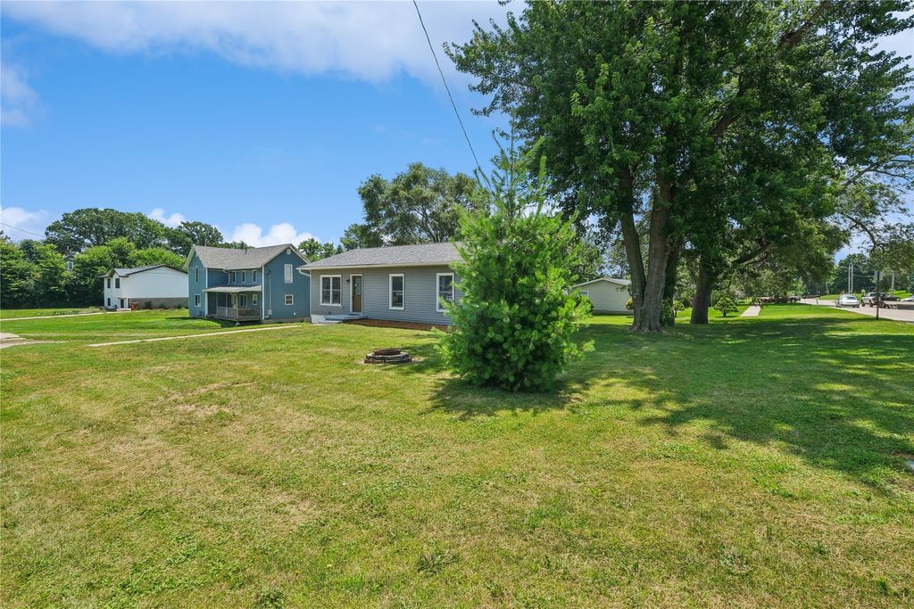 500 Harrison Avenue, Grinnell, IA 50112