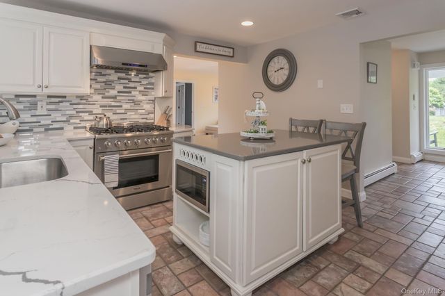 102 Beverly Road, Chester, NY 10918
