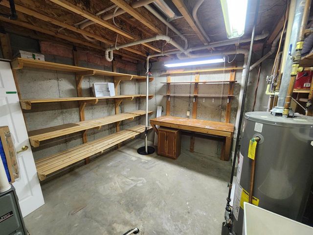 2715 N Wuthering Hills Drive, Janesville, WI 53546