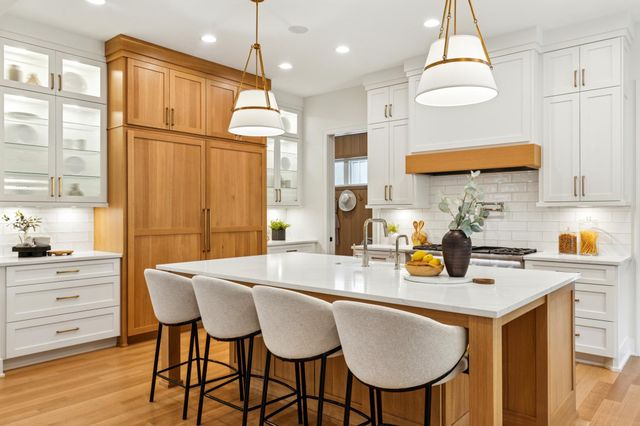 5805 Kellogg Avenue, Edina, MN 55424