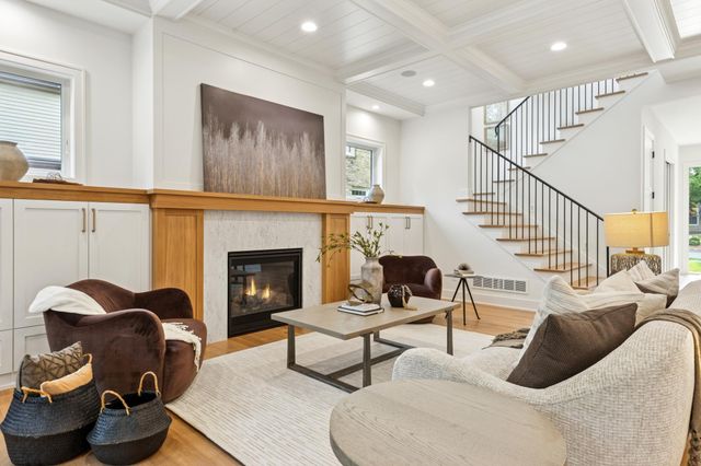 5805 Kellogg Avenue, Edina, MN 55424