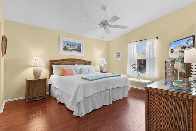 2437 SOUTHERN OAK STREET, The Villages, FL 32162