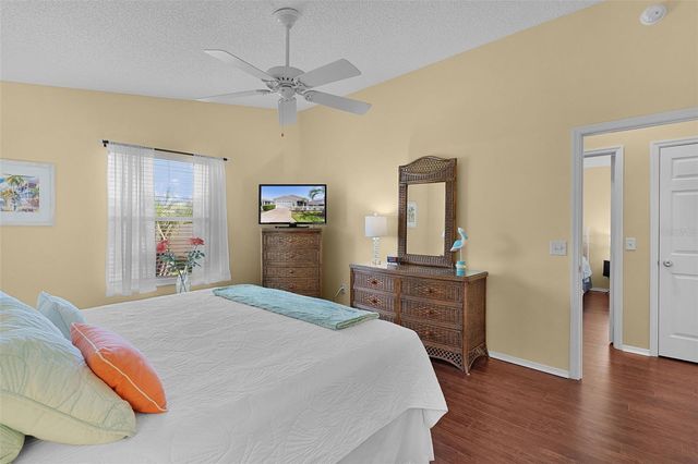 2437 SOUTHERN OAK STREET, The Villages, FL 32162