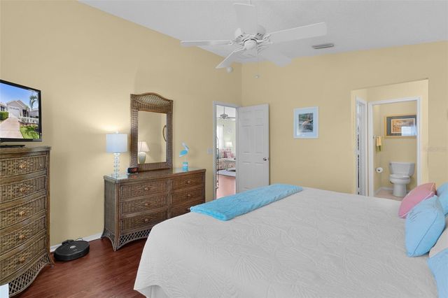 2437 SOUTHERN OAK STREET, The Villages, FL 32162