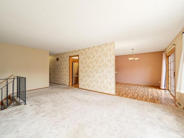 820 203rd Lane NE, East Bethel, MN 55011