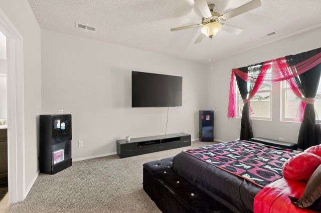 10683 Valedon Lane SW, Albuquerque, NM 87121