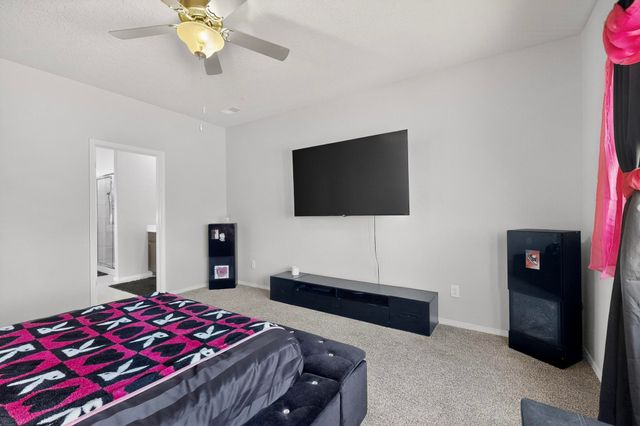 10683 Valedon Lane SW, Albuquerque, NM 87121