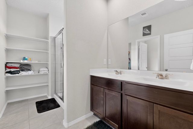 10683 Valedon Lane SW, Albuquerque, NM 87121